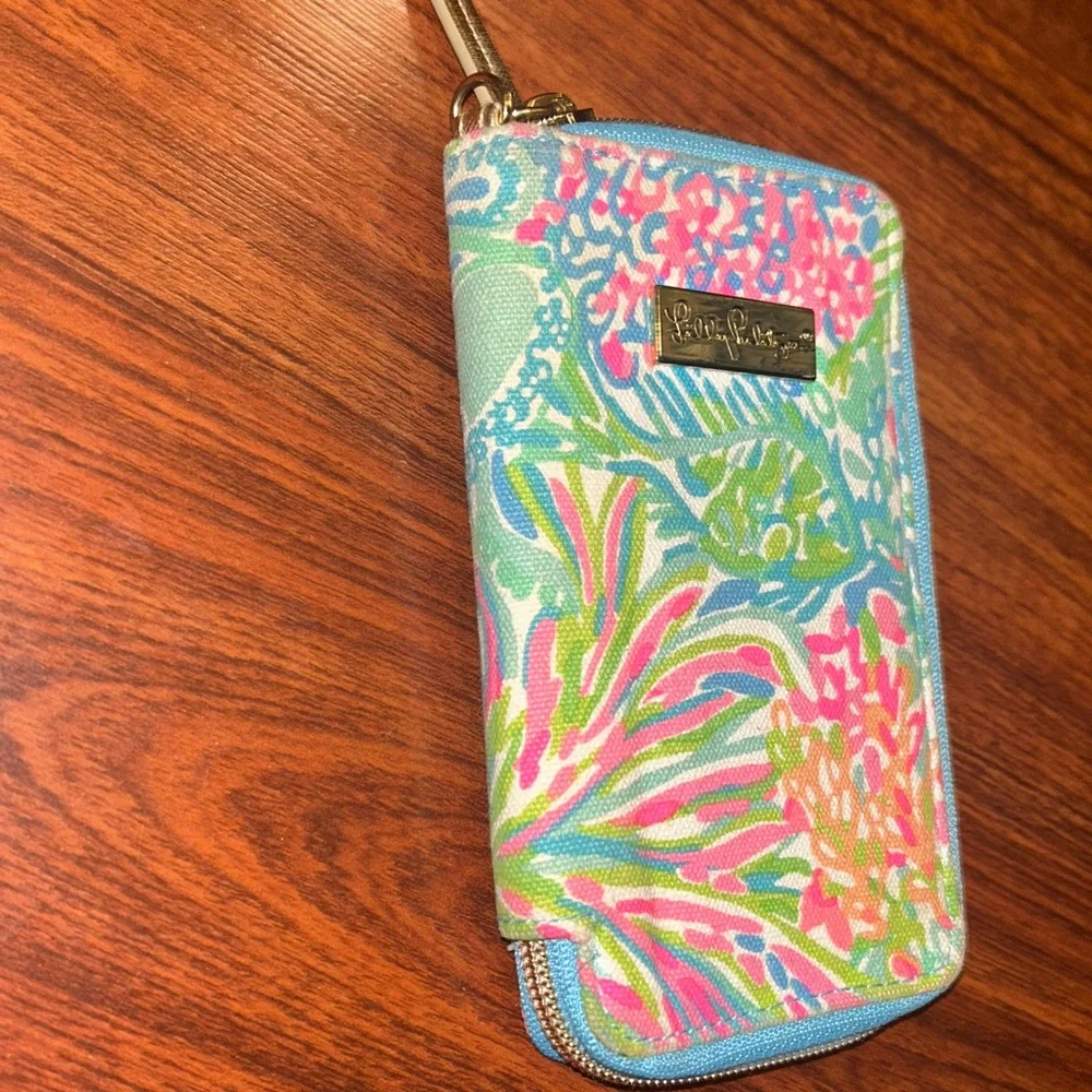 Lilly Pulitzer Multicolor Tropical Floral Zip Phone Wallet